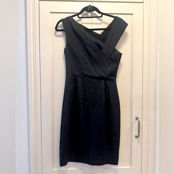 Elegant Navy Sleeveless Midi Dress - Picture 4 of 5